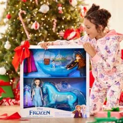 Disney Frozen 2 Classic Doll Gift Set -toy 1612059732088 1
