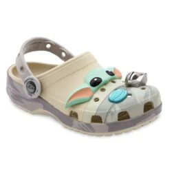 Disney Grogu Clogs For Kids By Crocs – Star Wars: The Mandalorian 13 Disney Grogu Clogs For Kids By Crocs – Star Wars: The Mandalorian -toy 4403045570153 4