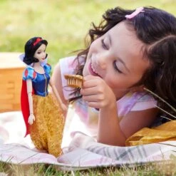 Disney Snow White Classic Doll – 11 1/2'' 14 Disney Snow White Classic Doll – 11 1/2'' -toy 6001040901706 3