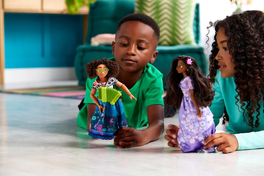 Disney Mirabel Singing Doll – Encanto 11 Disney Mirabel Singing Doll – Encanto - Image 9